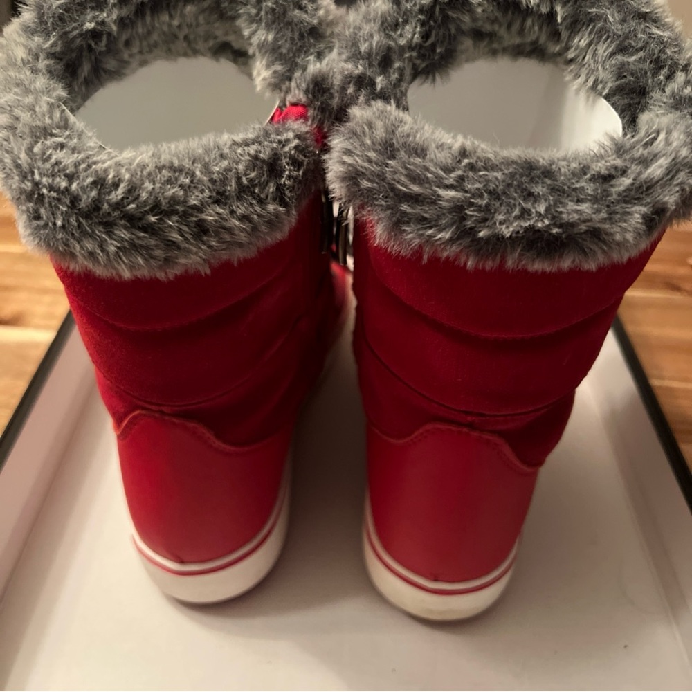 Santana Canada Women's Vibrant Red Winter Boots - Picture 3 of 10